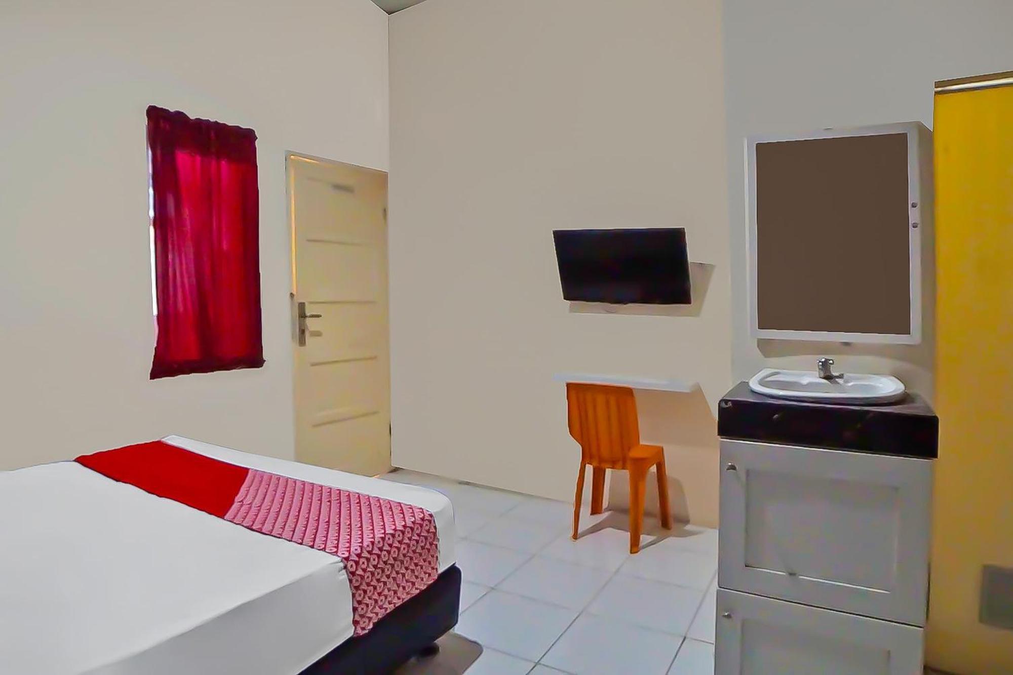 מדאן Oyo 92342 Hotel Batik Traveller מראה חיצוני תמונה