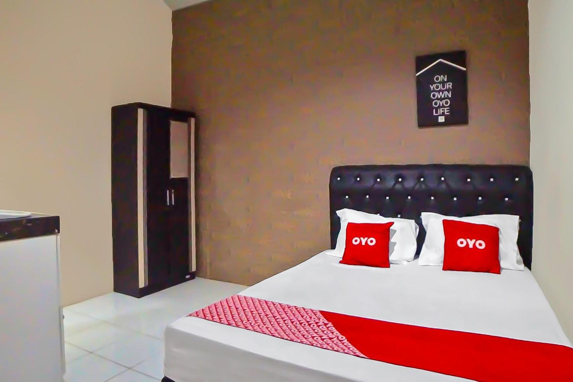 מדאן Oyo 92342 Hotel Batik Traveller מראה חיצוני תמונה